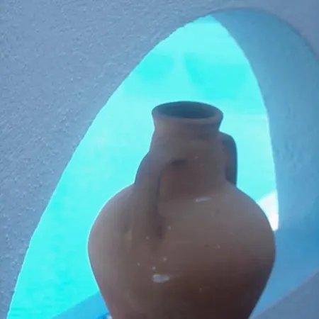 Отель Lucia 4*